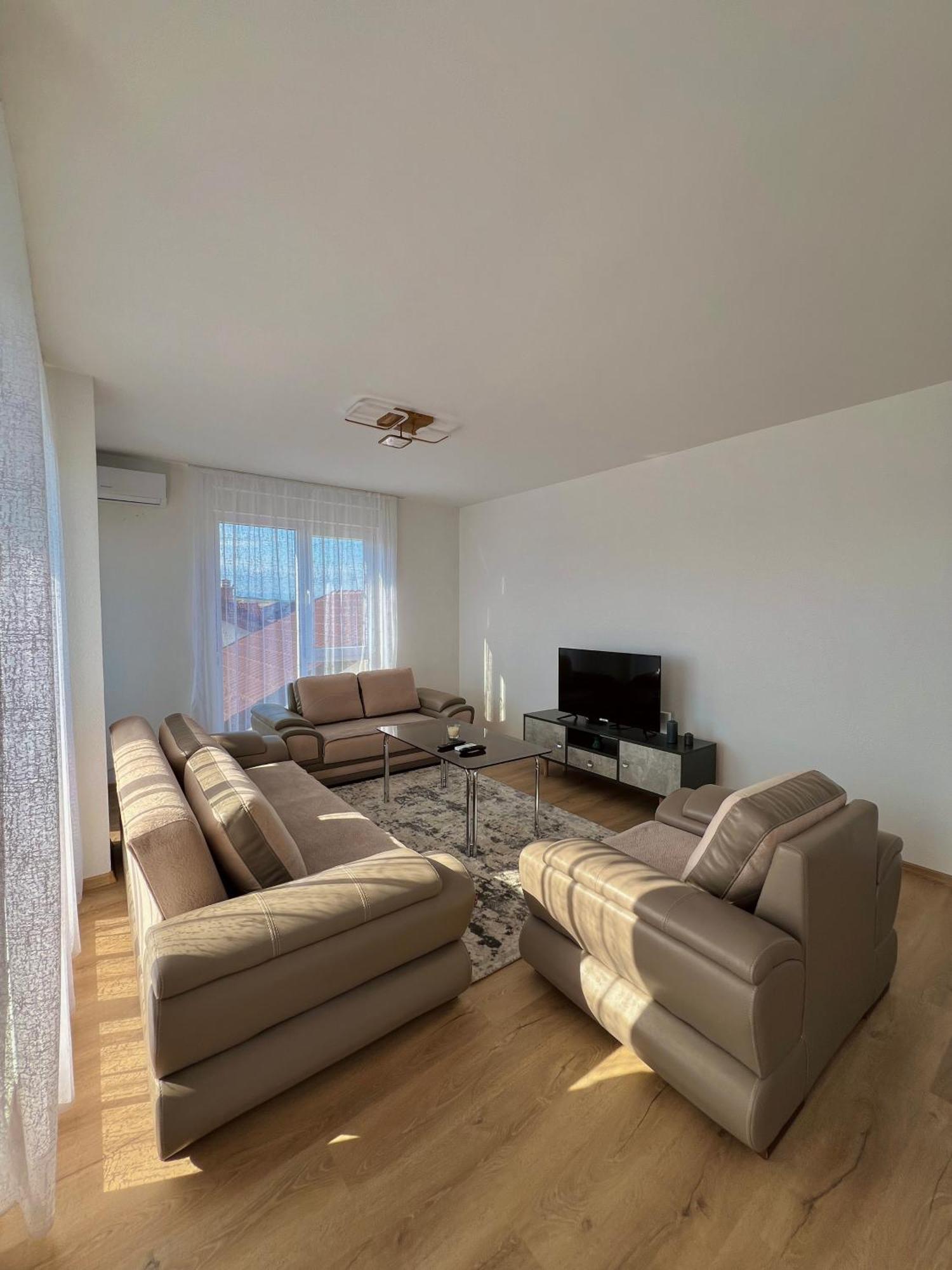 Holiday Apartments Gjakova Quarto foto
